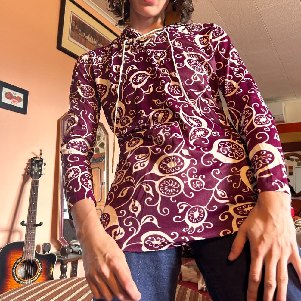 1970s vintage swirl print hooded tunic with bellsleeves from June Gale - made in